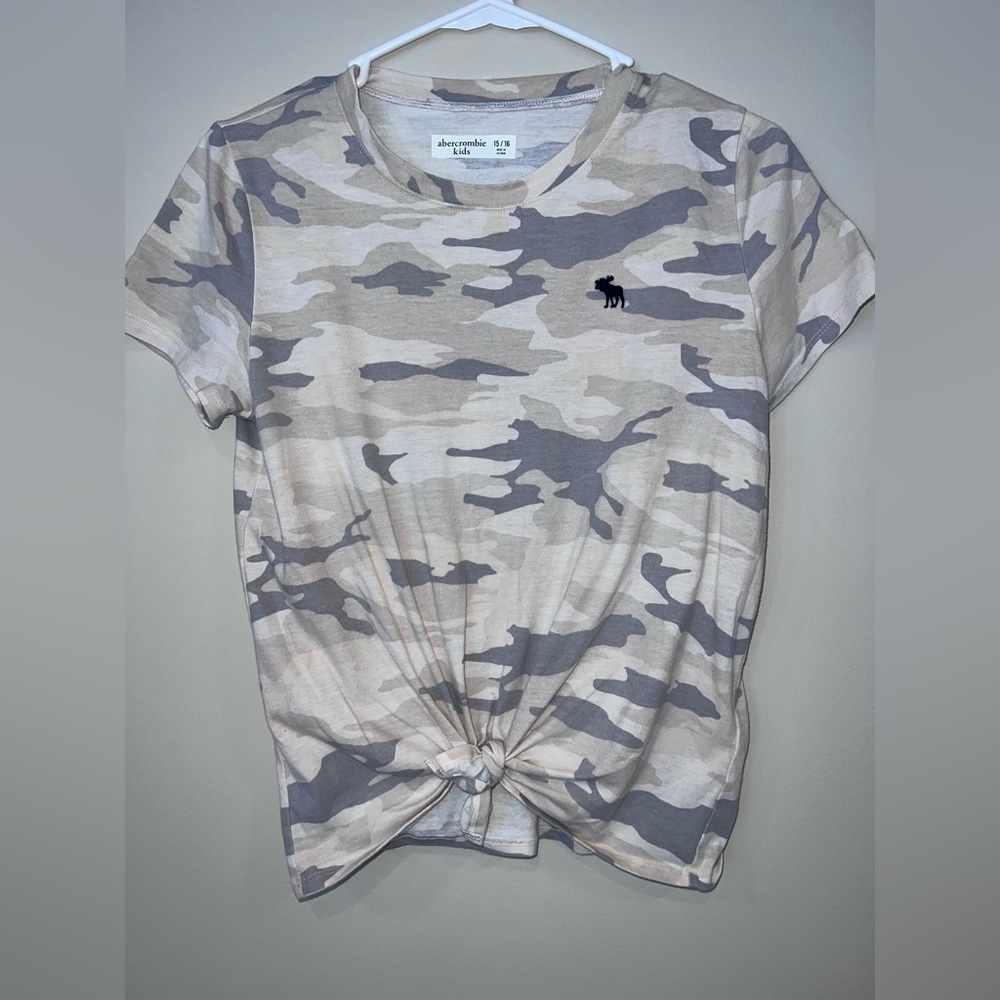 Abercrombie kids girls tshirt. Size 15/16